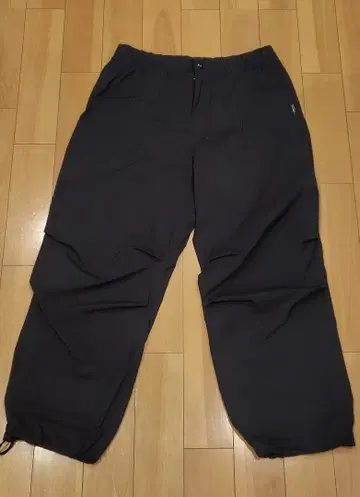 컨디션 최상 착용 1회 티고라 파라슈트 팬츠 CORDURA(R) 사용