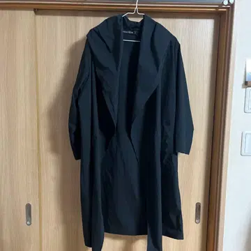 미즈이로 인드 블랙 롱 코트