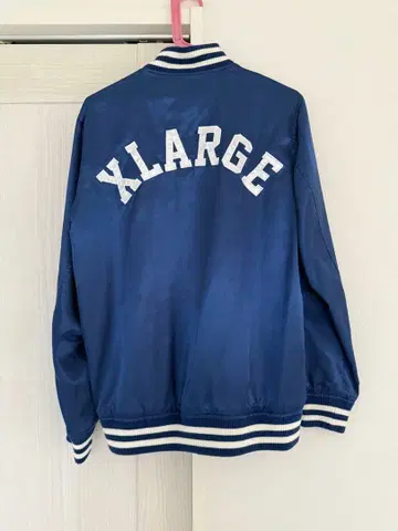 한정판 가격 인하 XLARGE 네이비 바시티 자켓