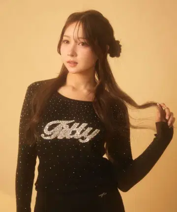 TITTY&CO 큐빅 리브 롱T