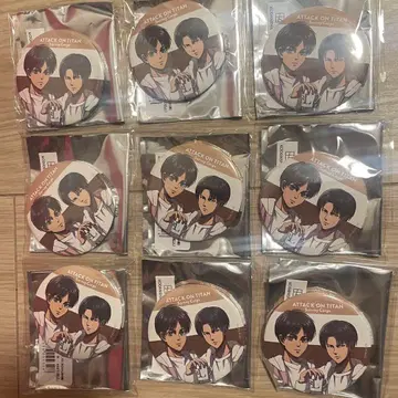 [ 진격의 거인 ] 파자마Ver. 엘렌 리바이 캔뱃지 9개