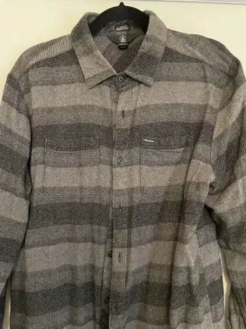 VOLCOM 클래식 핏 체크 플란넬 셔츠 L