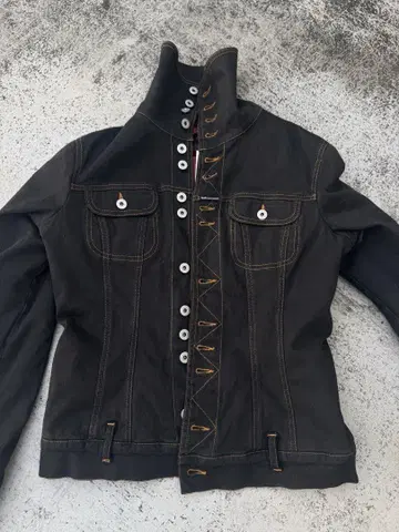 D&G multi button denim jacket apchive