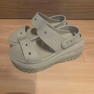 crocs 그레이 통굽 샌들