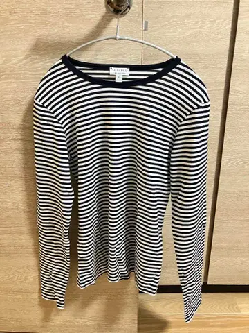 SUNSPEL 스트라이프 패턴 긴팔 티셔츠 네이비/화이트