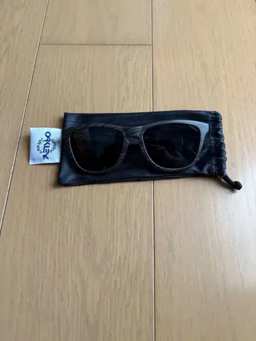 초레어 Oakley Frogskins eric koston 모델