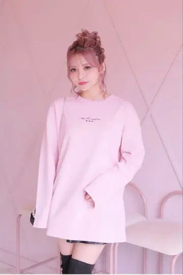m me eme 엠미에메 cutest 자수 롱T
