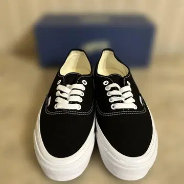 새상품 vans 프리미엄 오센틱 리슈 44LX 27cm