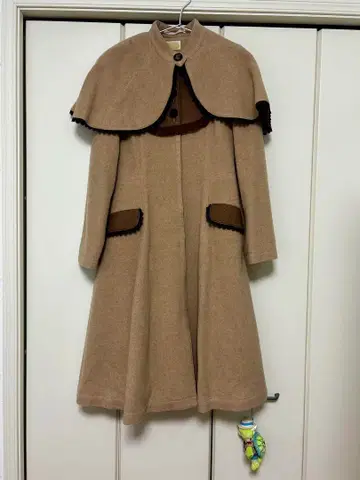 [ 12/15까지 타임세일 ] 빅토리아 메이든 벨벳 페를린 코트