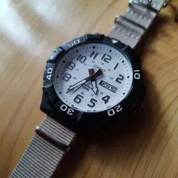 카시오 CASIO MRW-210H 다이버 쿼츠 NATO 벨트 새상품