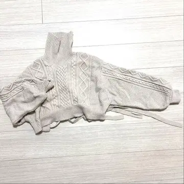 베이지 하이넥 케이블 니트