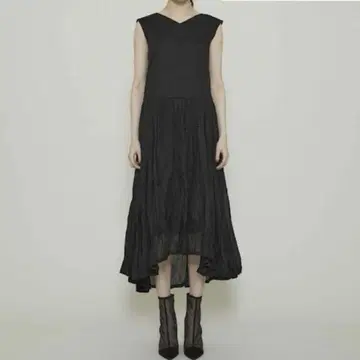 대매출 카사플라인 린넨 언밸런스 헴 슬리브리스 드레스 27,500엔