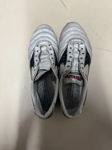 미즈노 모렐리아 II 축구화 스파이크