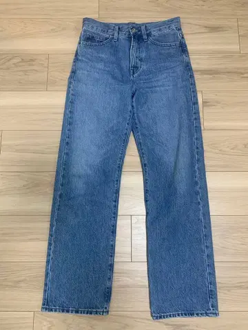 UNIQLO JW ANDERSON 라이트 블루 데님