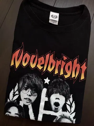 Novelbright XL 티셔츠