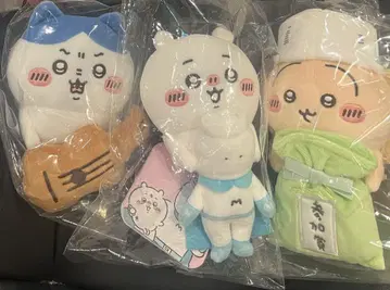 치이카와 (먼작귀) 데스크탑에서 지켜보는 봉제 인형