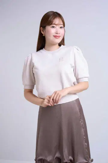 herlipto H 로고 퍼프 슬리브 스웨트셔츠
