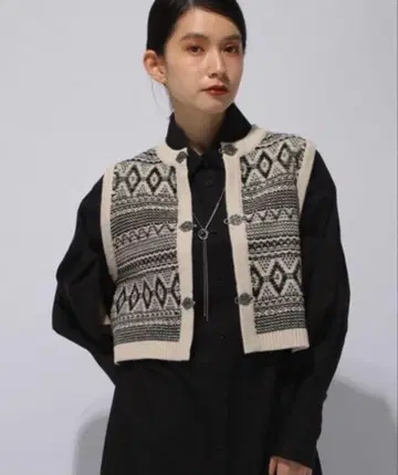 HARE 메탈 버튼 패턴 베스트 아이보리