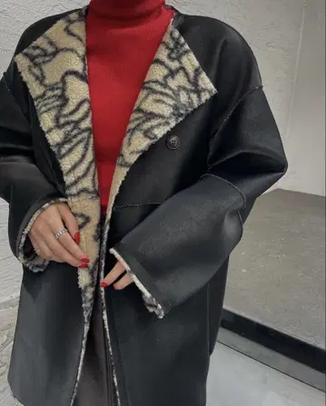 REVERSIBLE FAKE BOA MIDI COAT