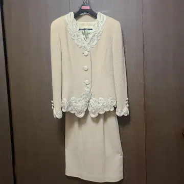 긴자 매기 구매. 레지나마리스. 이탈리아제 원단 코드 자수 수트