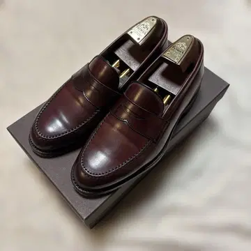 Berwick 버건디 코인 로퍼 코도반