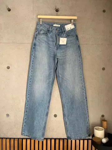 UNIQLO JWA 스트레이트 청바지