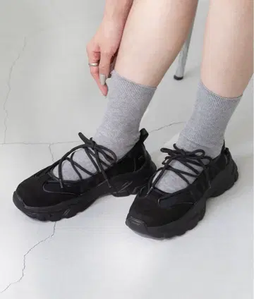 메뉴 발레 스니커즈