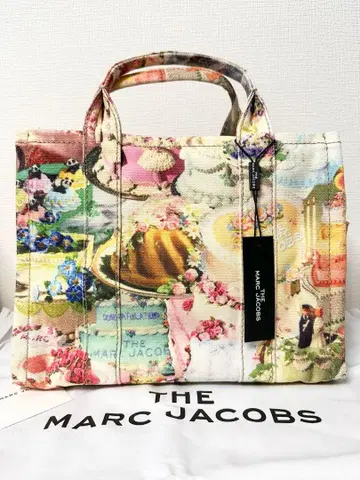 새상품 마크제이콥스 더 토트백 케이크 스몰 트래블러 토트