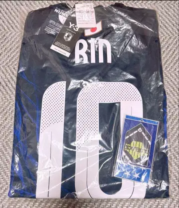 이토시 린 아디다스 x 블루 록 이세탄