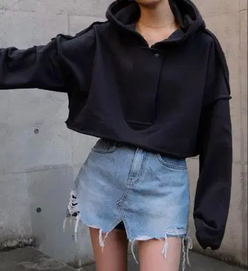 FELIM 오픈넥 크롭 후디