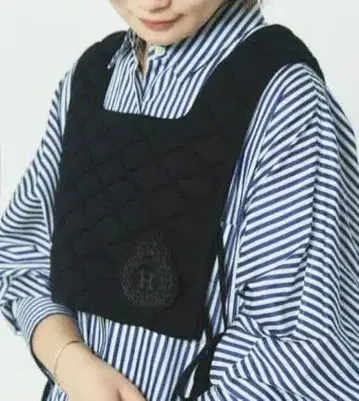 HARDY NOIR 울 니트 베스트