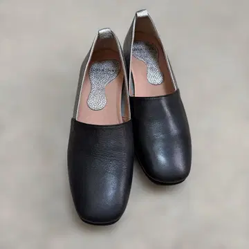 arui_toe. 알이토우 펌프스 가죽 주름 가죽 바이컬러 24.0
