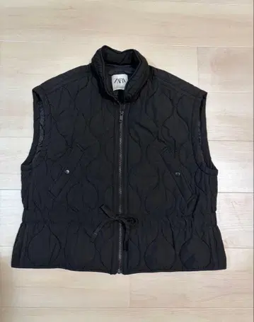 ZARA 블랙 퀼팅 베스트
