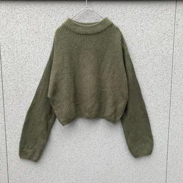 2896 [디바이디드 H&M] L 올리브 그린 크롭 니트