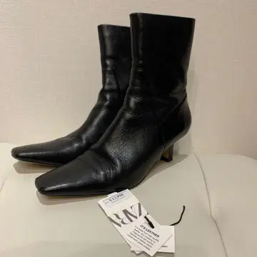 ZARA 자라 가죽 숏부츠