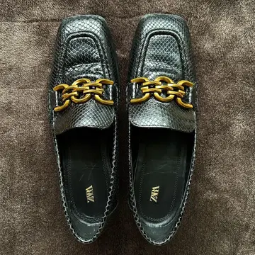 ZARA 골드 체인 로퍼 플랫슈즈