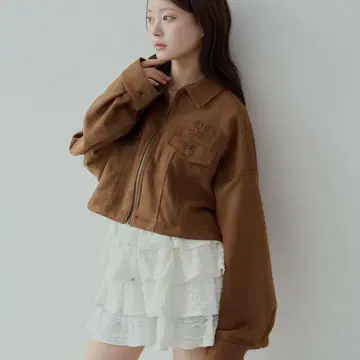 Chico 가슴 로고 숏 기장 스웨이드 지퍼 블루종