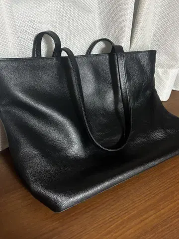 블랙 가죽 토트백