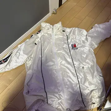 KANI 화이트 나일론 자켓