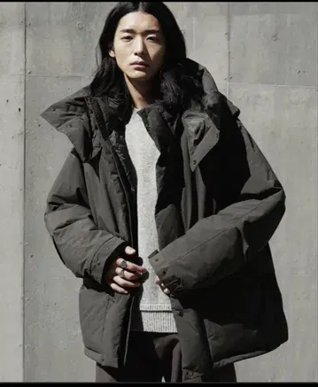 wym 올리브 후드 부착 다운 자켓