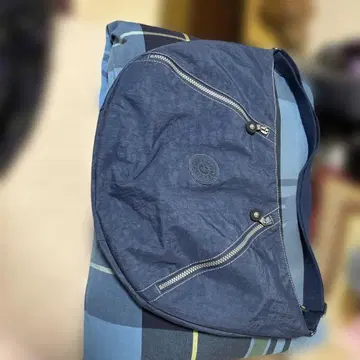 키플링 네이비 나일론 숄더백