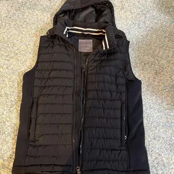 ZARA MAN 블랙 다운 베스트 L