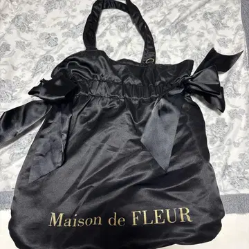 Maison de FLEUR 블랙 리본 포함 토트백