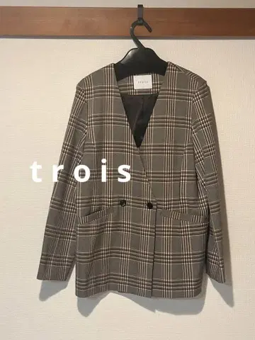 트로와 trois 체크 노카라 자켓