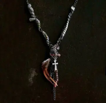 vkei kmrii hyde gunda 핸드메이드 페더 목걸이