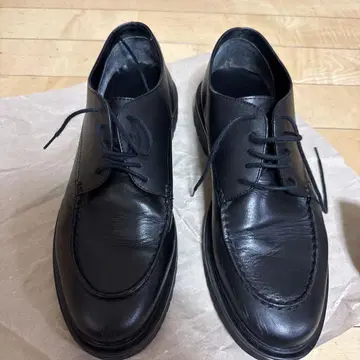 블랙 가죽 레이스업 슈즈