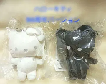 새상품 택 포함 헬로키티 50주년 마스코트 참 화이트 블랙