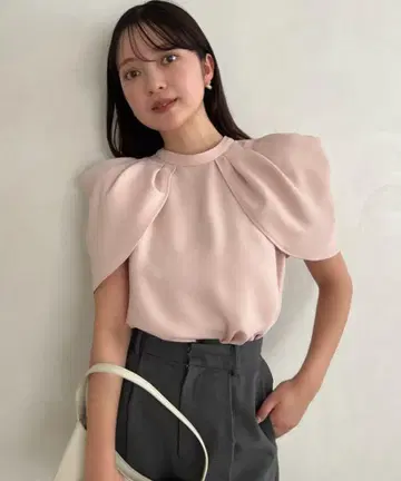 블라우스 셔츠 형태 숄더 블라우스 파워 숄더 뉘앙스