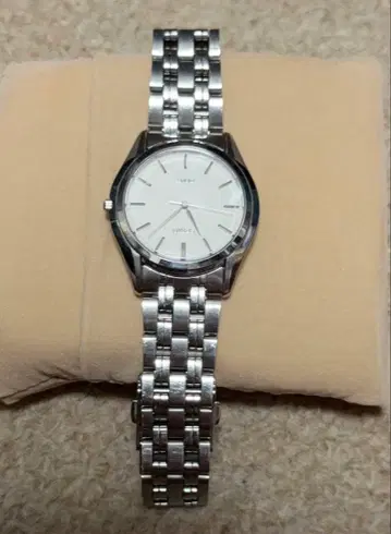 SEIKO 실버 아날로그 시계