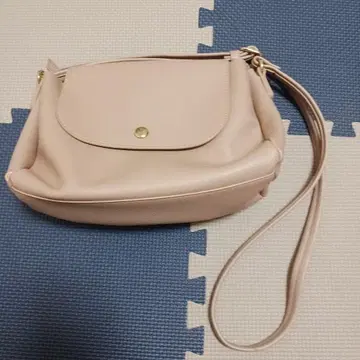 베이지 숄더백 심플
